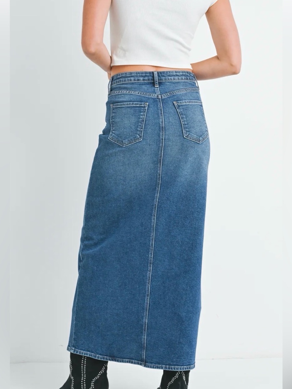 Just Black Classic Denim Midi Skirt in Medium Blue - Picture 3 of 11